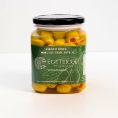 Kırmızı Biber Dolgulu Yeşil Zeytin